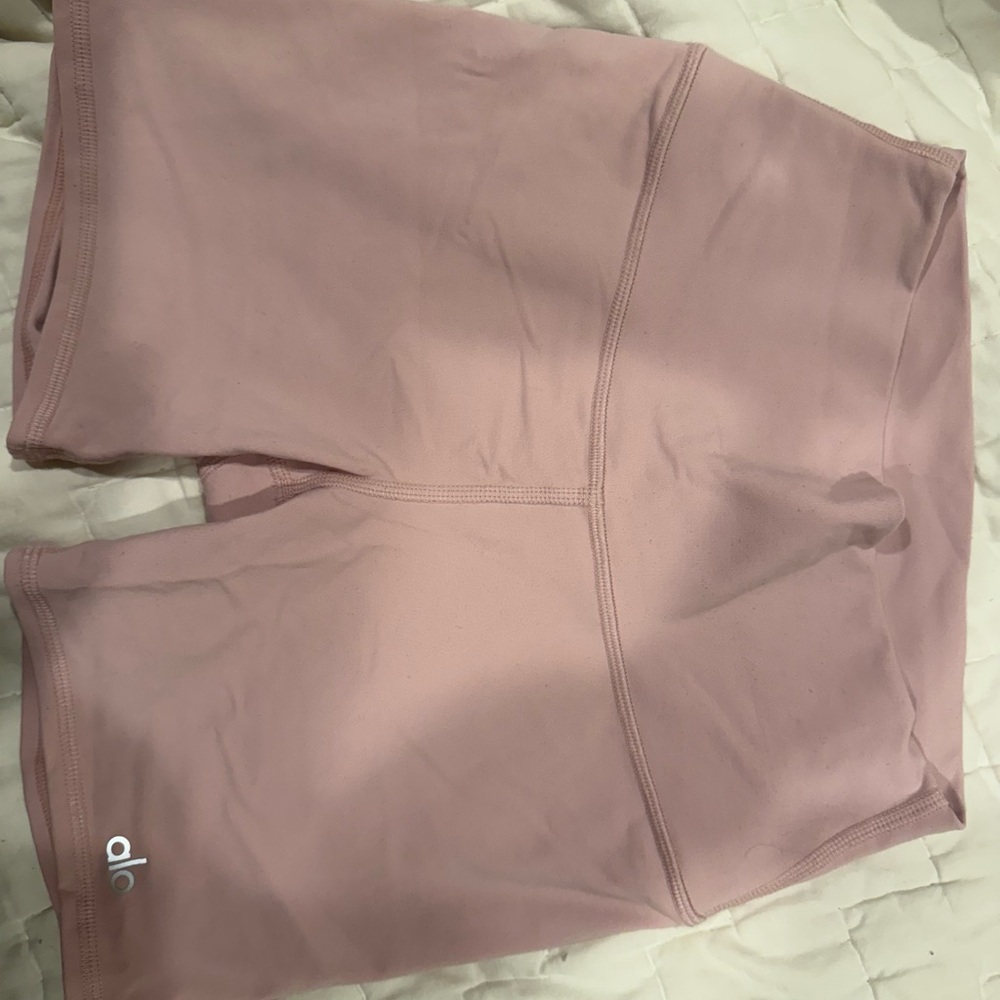 ALO Yoga Pink Bike Shorts Soft Lightweight Fit